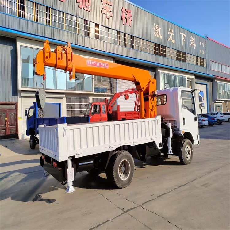 北门区三轮随车吊定制 农用改装机自备吊中瑞长期出售